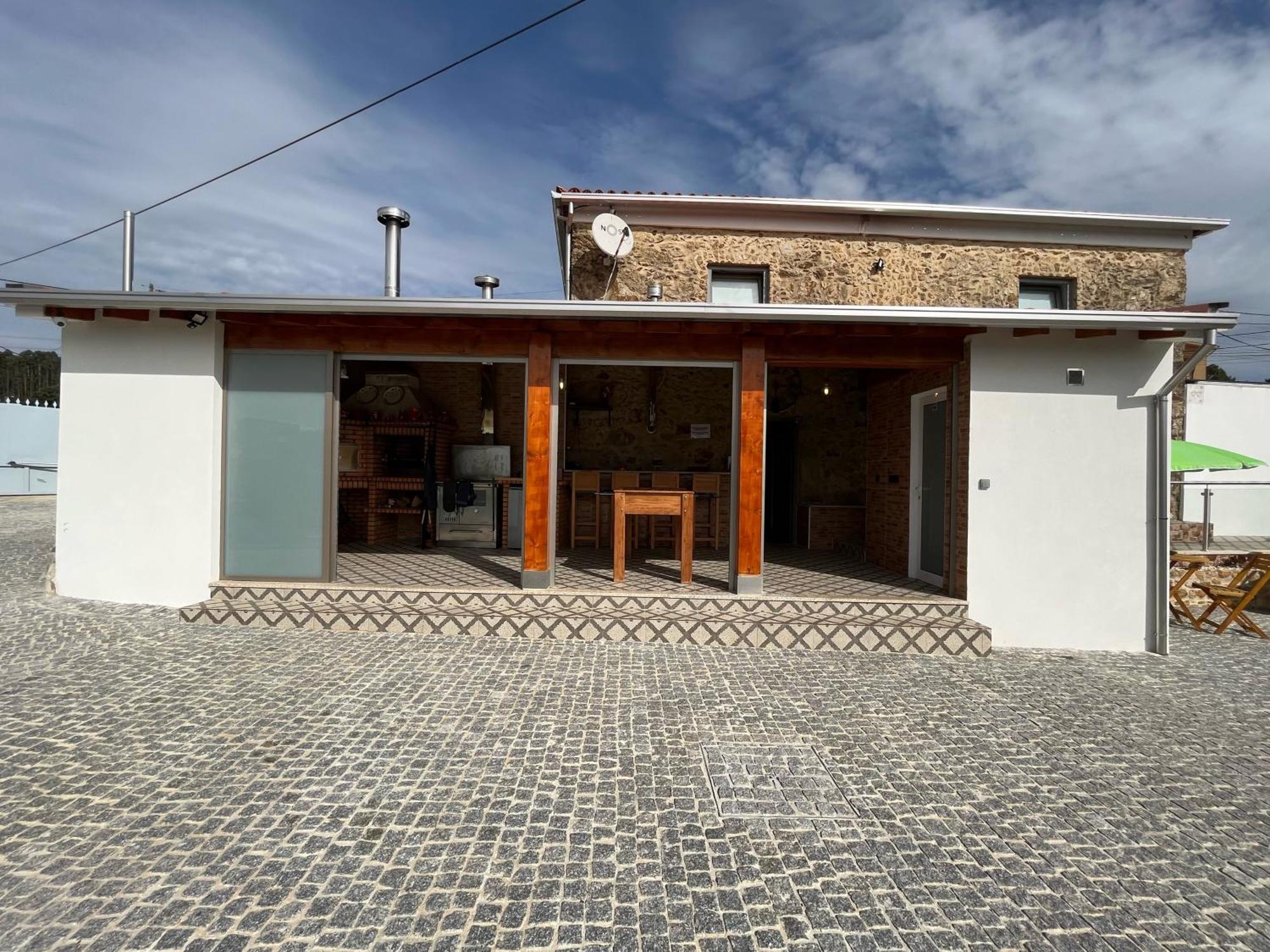 Fonte Retreat Home - Jacuzzi And Heated Swimming Pool Sandim Exterior foto